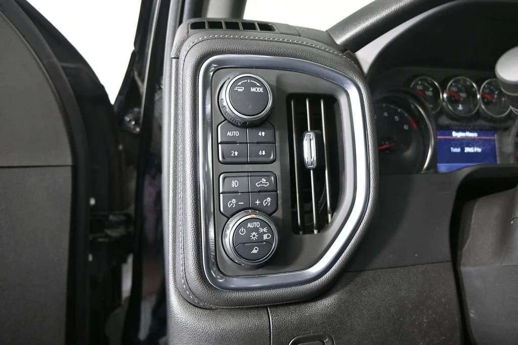 Used 2021 Black Chevrolet LT image 23
