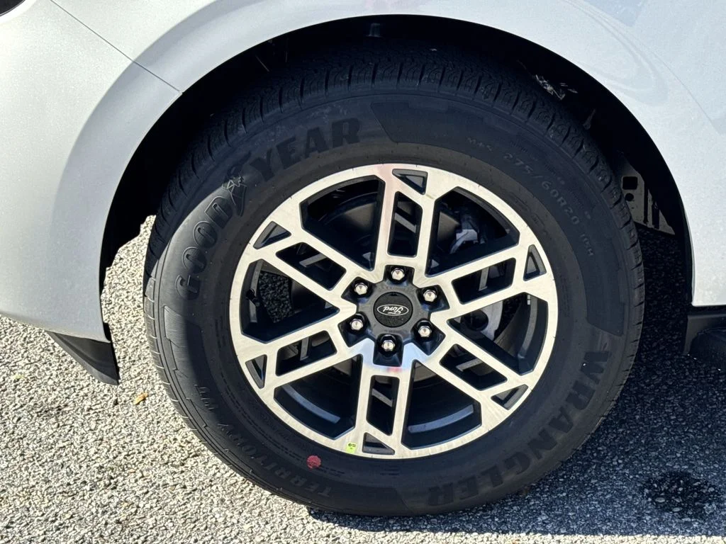 New 2026 Star White Metallic Tri-Coat Ford Active image 11