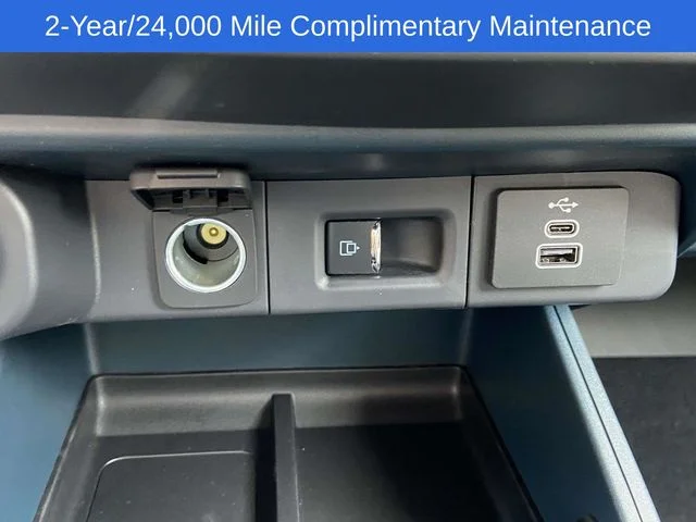 New 2026 Oxford White Ford Lariat® image 23