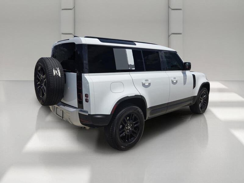 Used 2025 Fuji White LAND ROVER 110 P300 S image 5