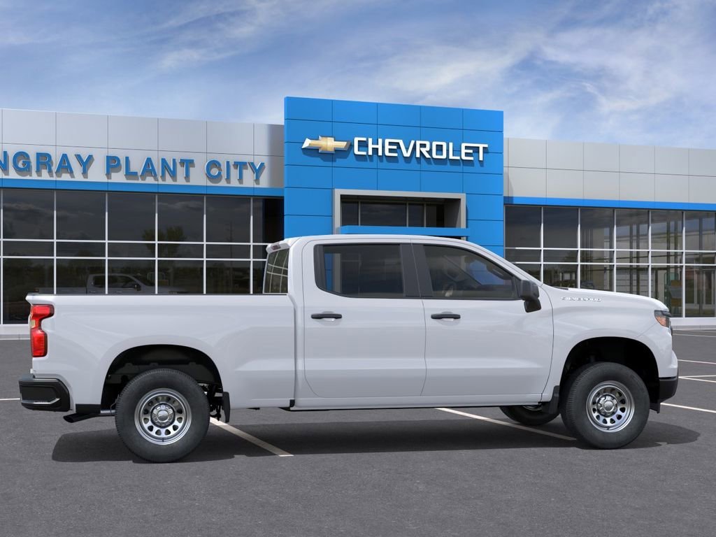 New 2026 Summit White Chevrolet WT image 5