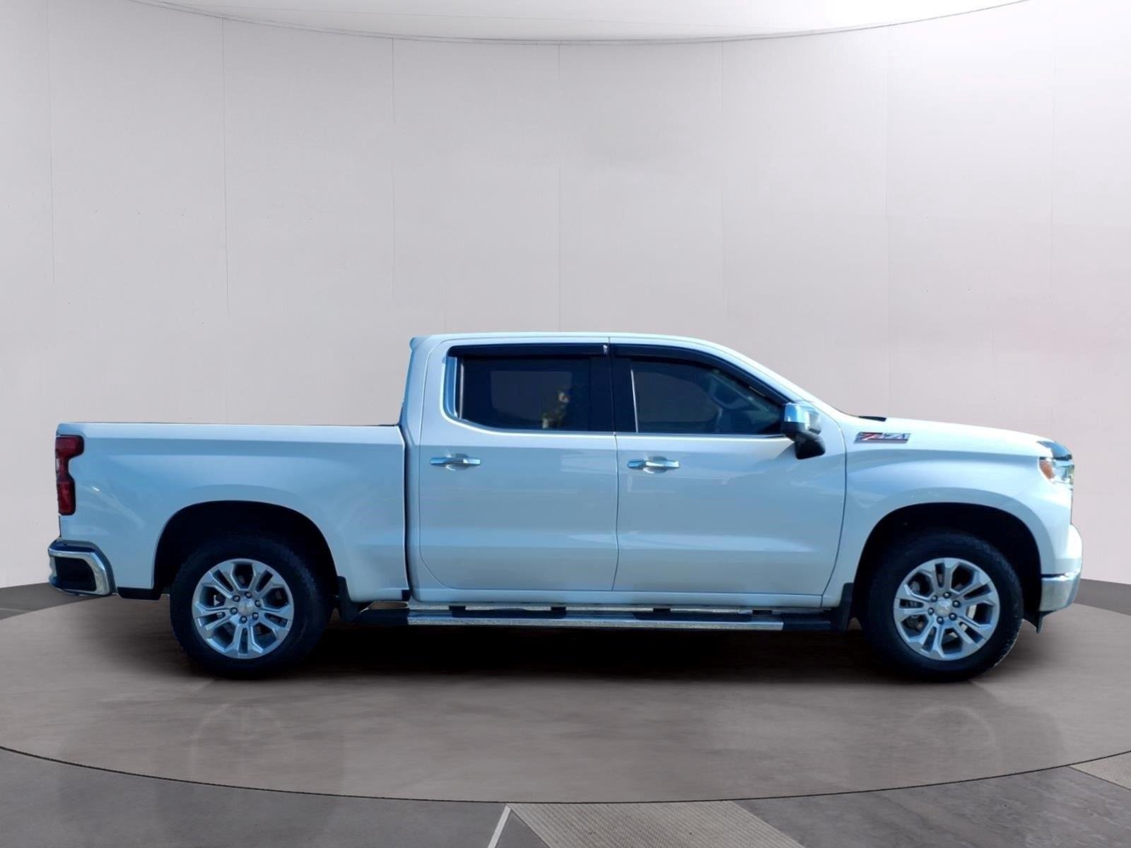 2024 Chevrolet Silverado 1500 LTZ - Photo 8