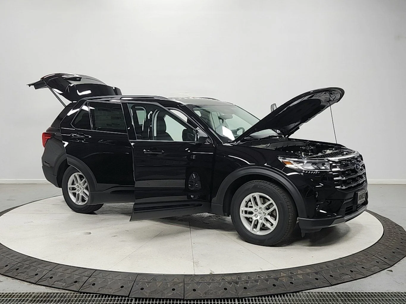 New 2026 Black Ford Active image 9