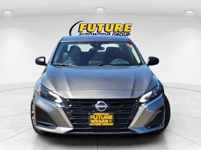 Used 2025 Gray Nissan 2.5 SV image 2