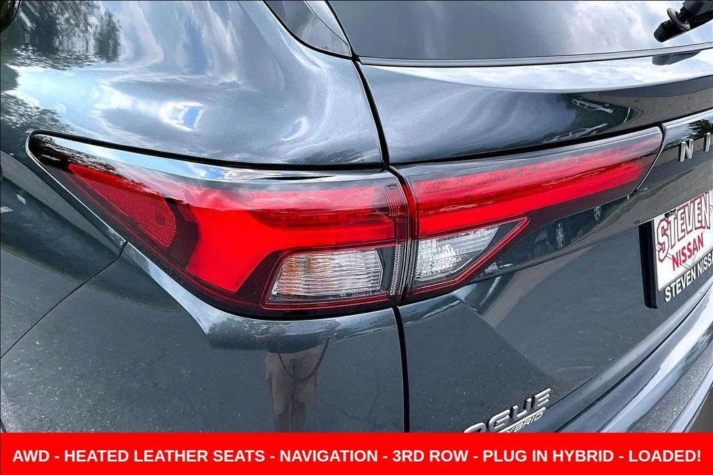 New 2026 Gray Nissan Platinum image 36