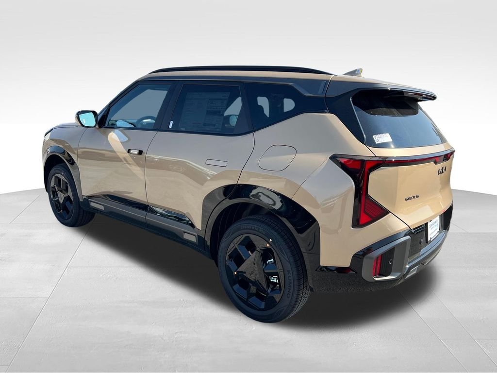 New 2027 Brown Kia X-Line S image 3