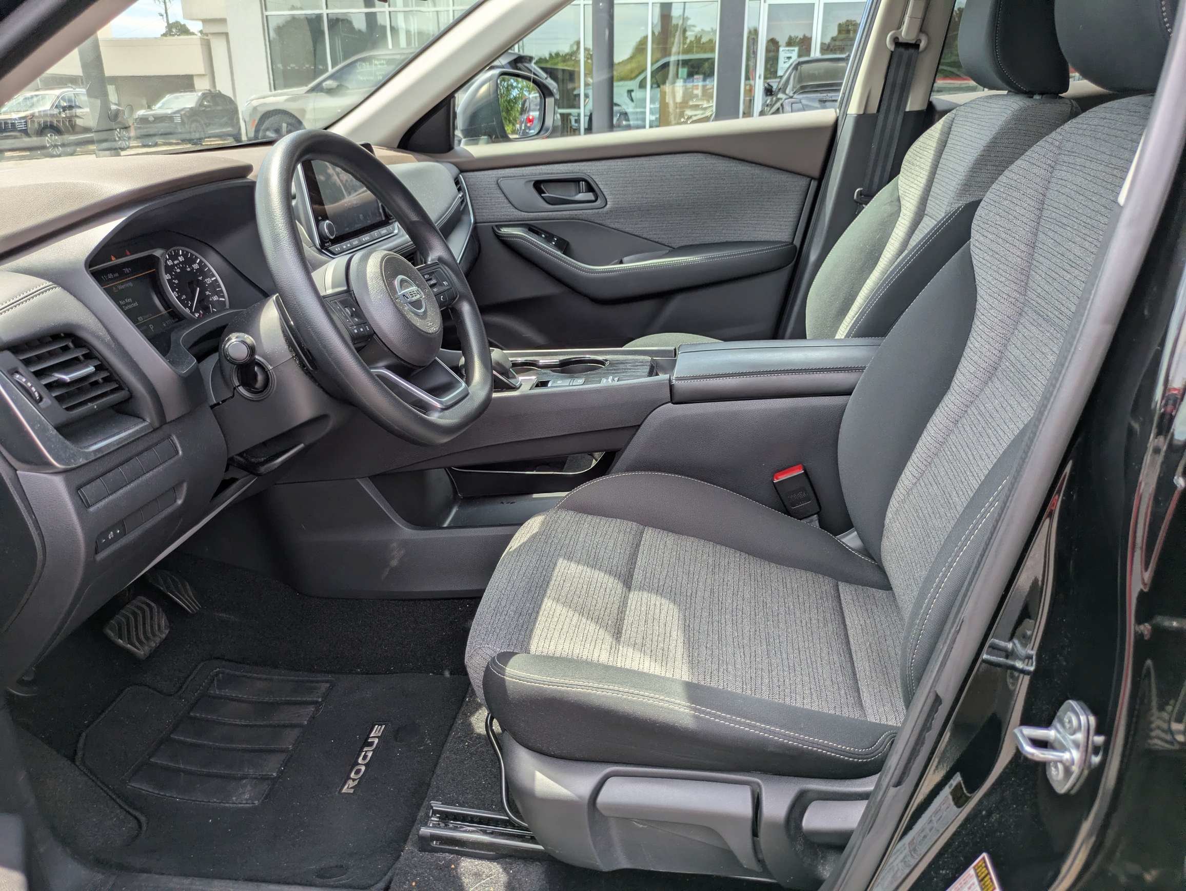Used 2021 Black Nissan S image 17