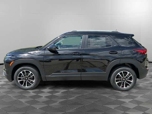 New 2026 Mosaic Black Metallic Chevrolet LT image 2