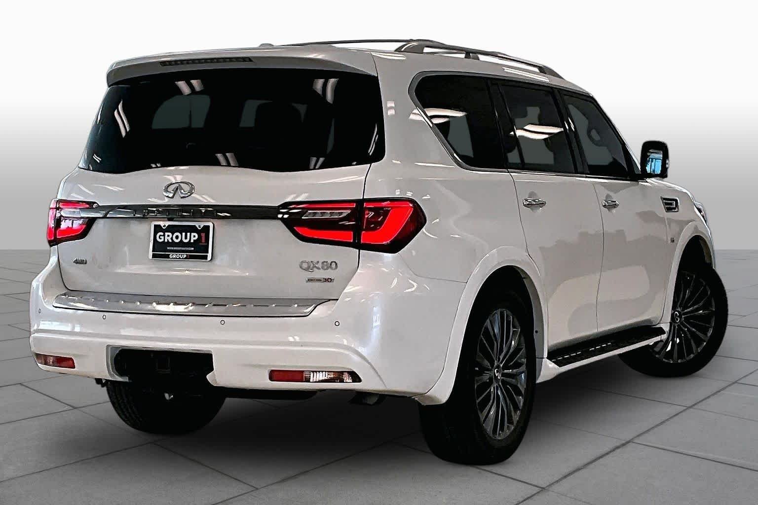 Used 2020 Moonstone White INFINITI LUXE image 12