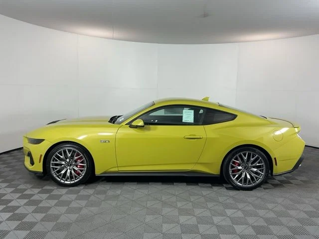 New 2025 Intesnse Lime Yellow Met Ford GT Premium image 8