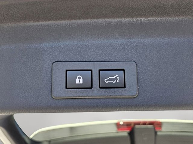 New 2026 CRYSTAL WHITE PEARL Subaru Touring 7-Passenger image 16