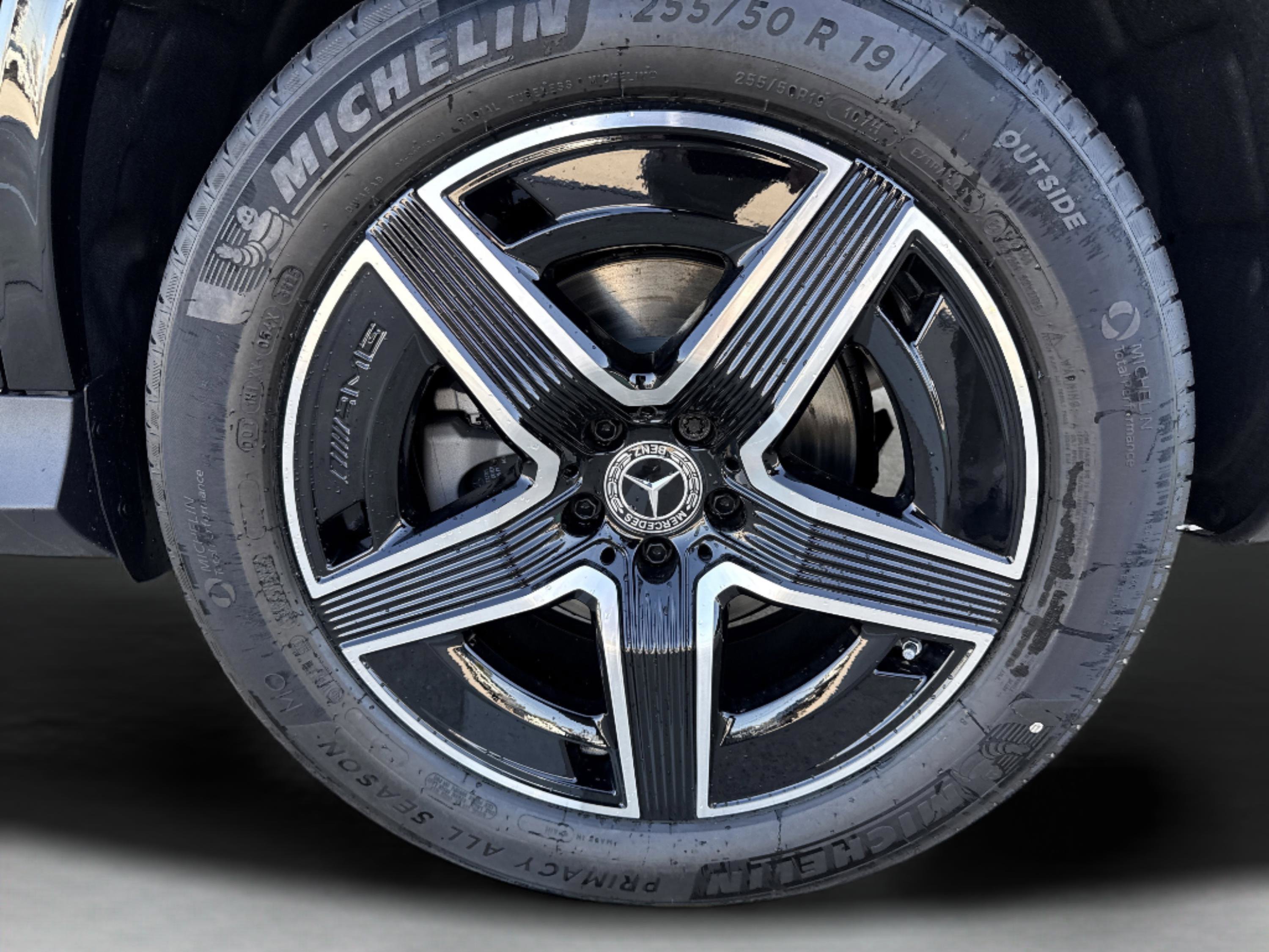 Certified Used 2026 Black Mercedes-Benz GLC 300 image 12