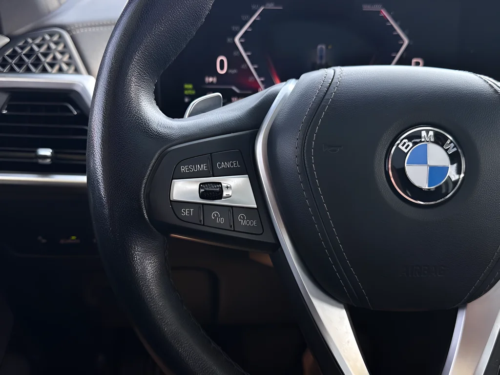 Used 2024 Gray BMW sDrive40i image 15