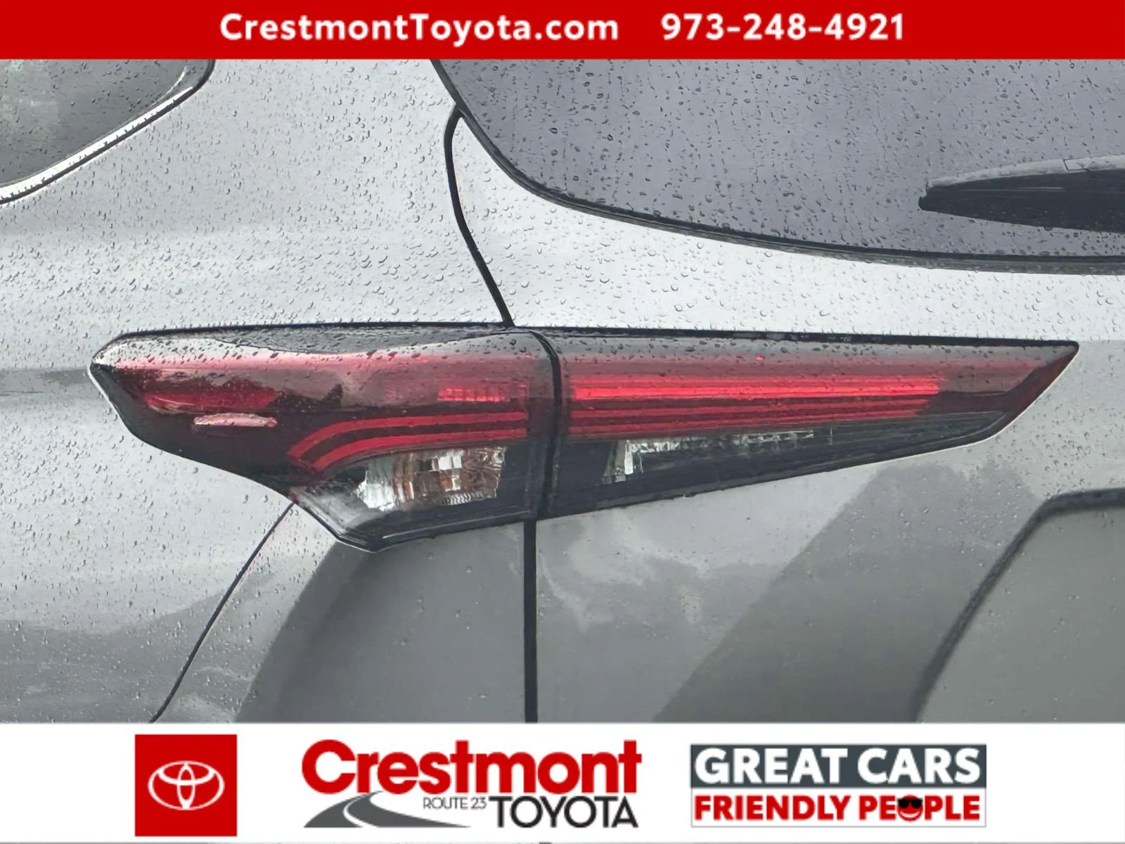 Used 2025 Heavy Metal Toyota XLE image 8