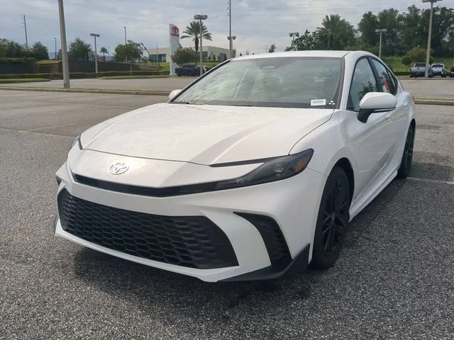 New 2026 Ice Cap Toyota SE image 8