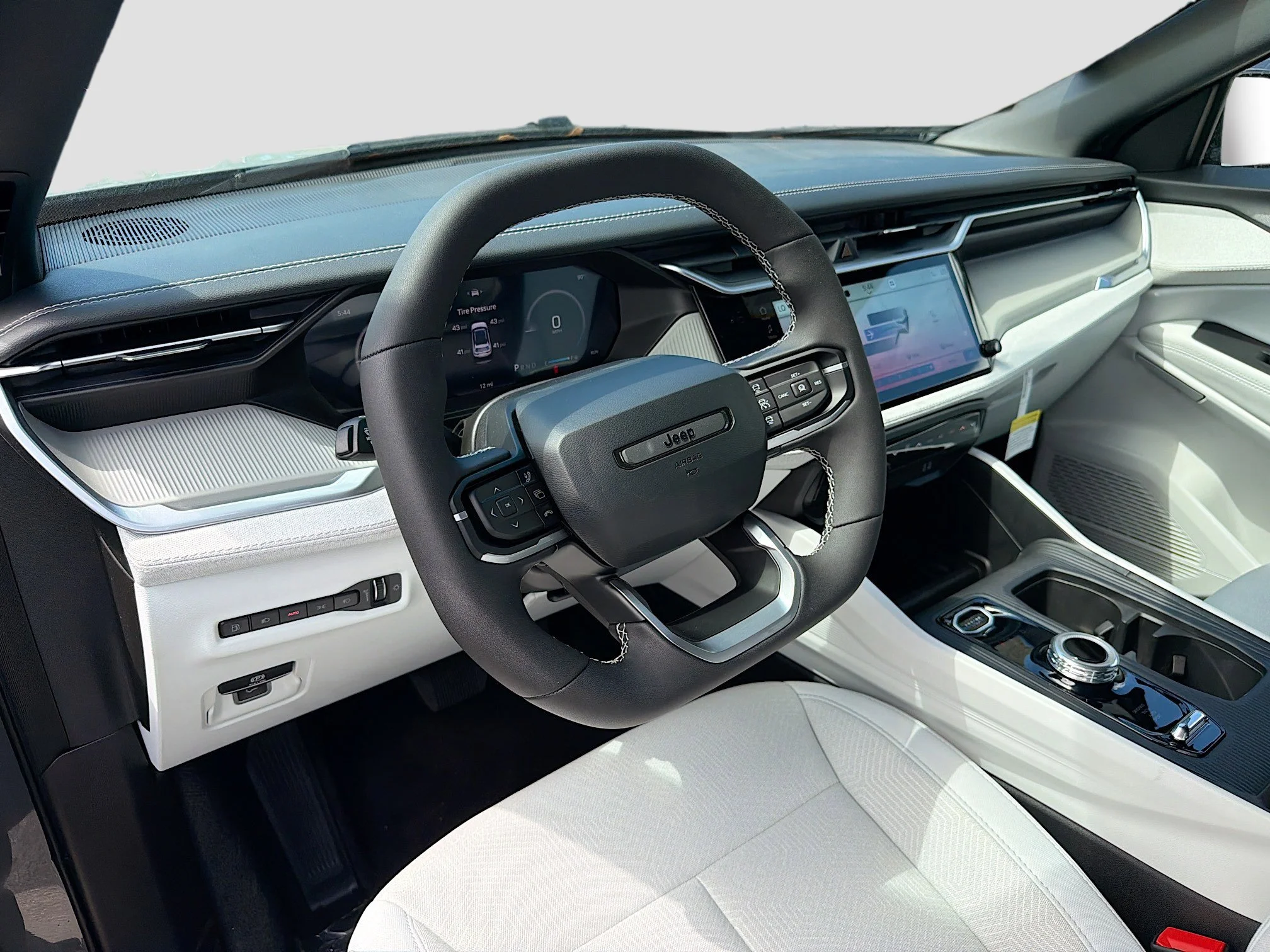 New 2026 Sting-Gray Clear-Coat Exterior Paint Jeep Laredo image 26