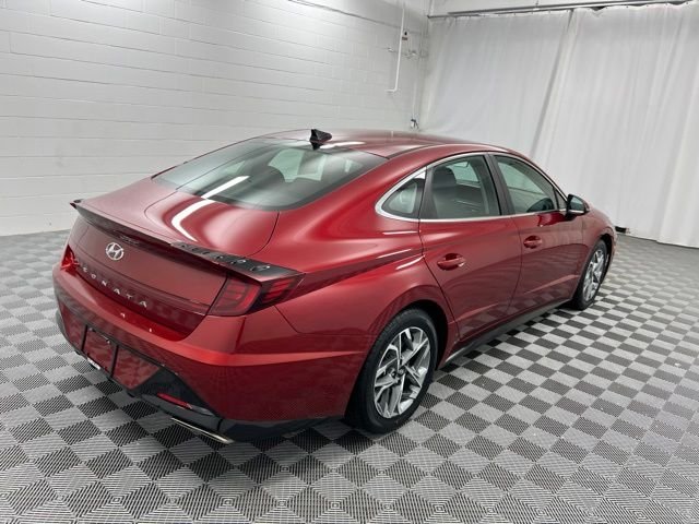 Used 2023 Red Hyundai SEL image 5