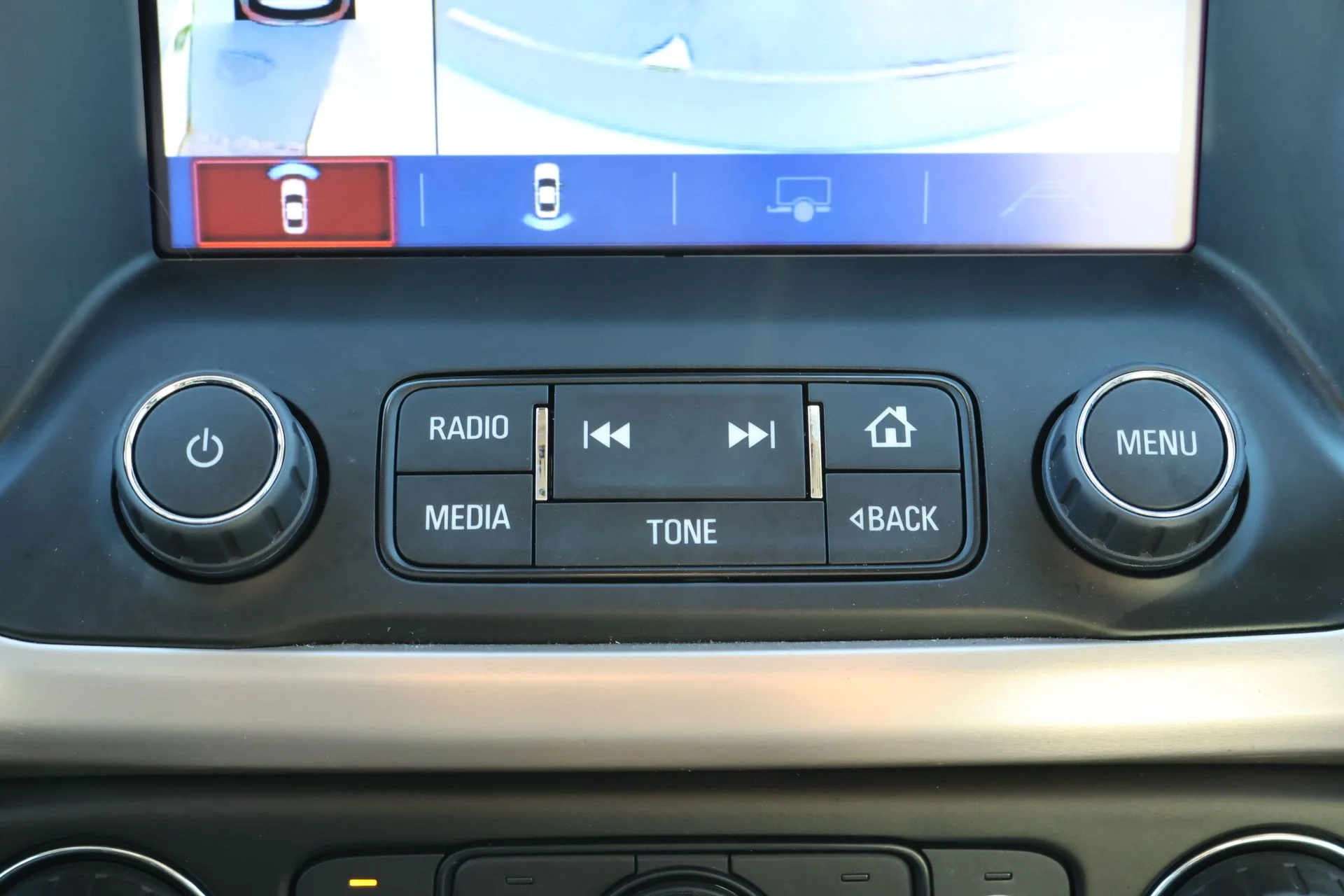 Used 2017 White GMC Denali image 17