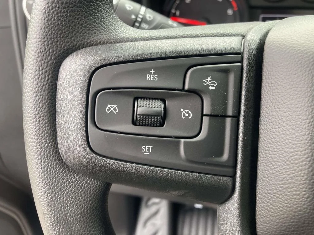 New 2026 Onyx Black GMC Pro image 25