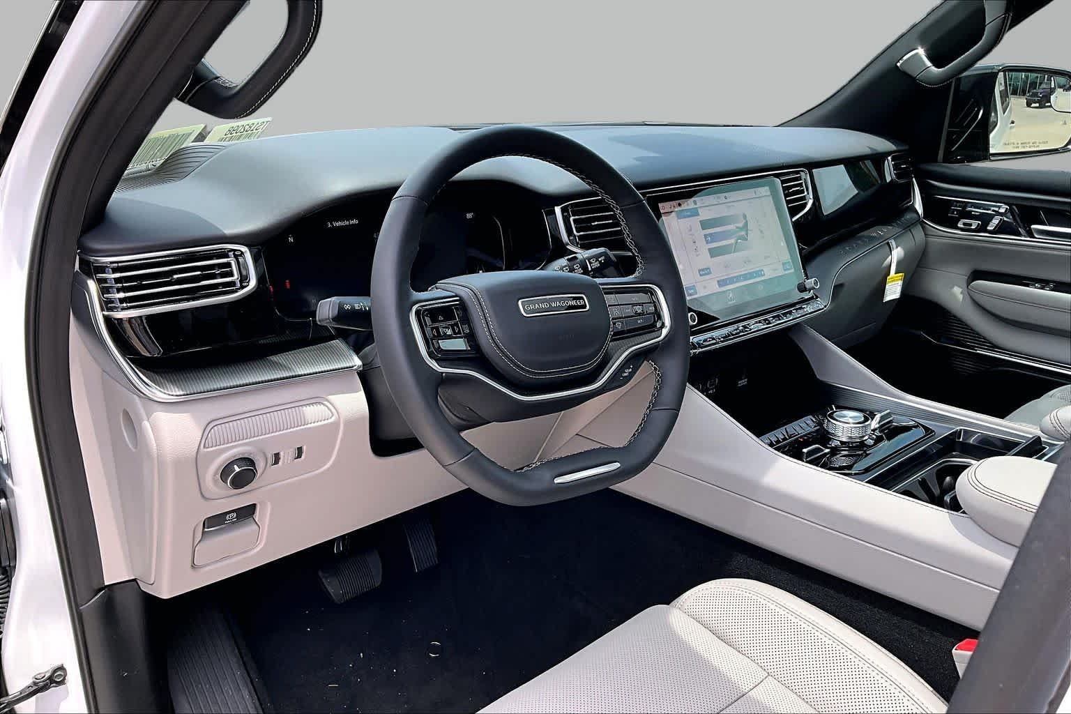 New 2026 Bright White Clear-Coat Exterior Paint Jeep Summit Obsidian image 8