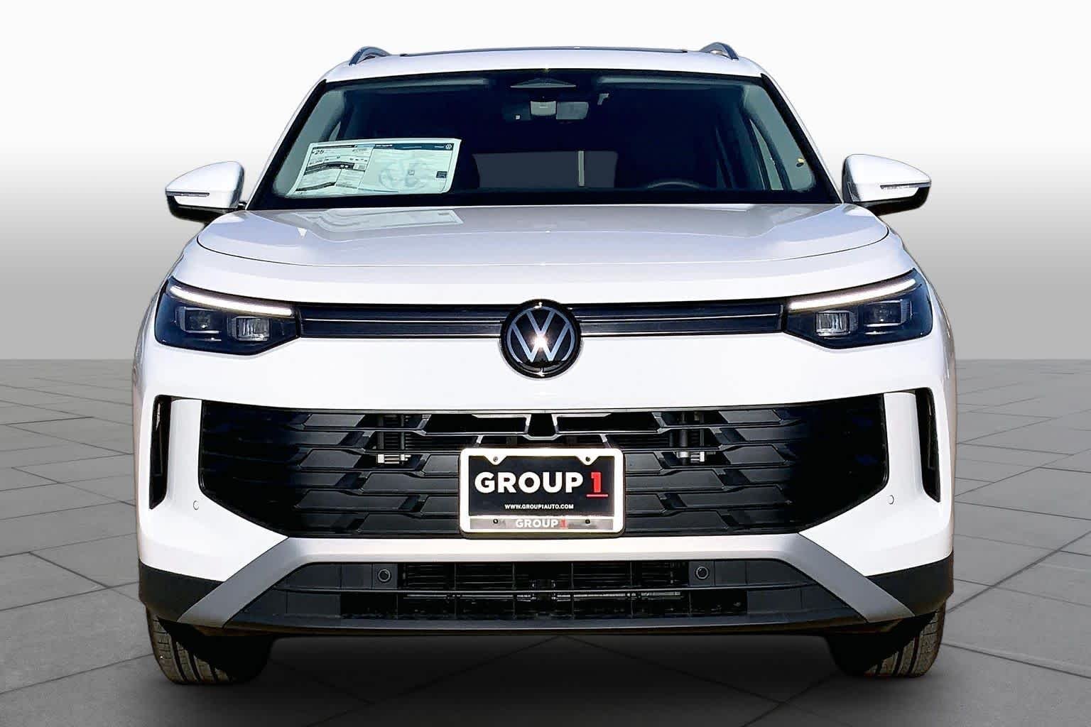 New 2026 Pure White Volkswagen SE image 3