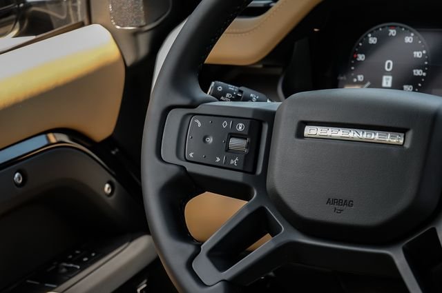 New 2026 Santorini Black Land Rover X-Dynamic SE image 24