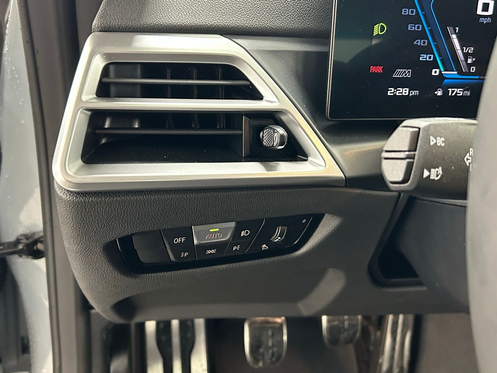 New 2025 Brooklyn Grey Metallic BMW Base image 51