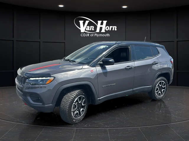 Used 2024 Gray Metallic Jeep Trailhawk image 3