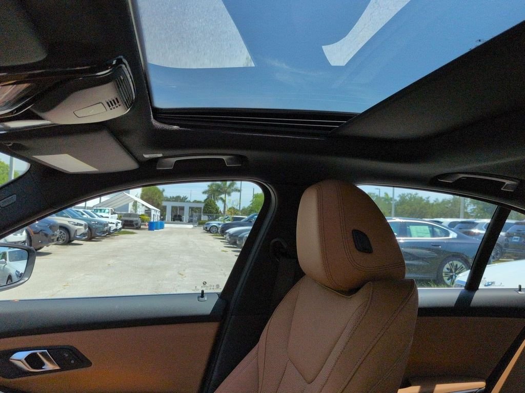 New 2026 Black Sapphire Metallic BMW 330i xDrive image 19