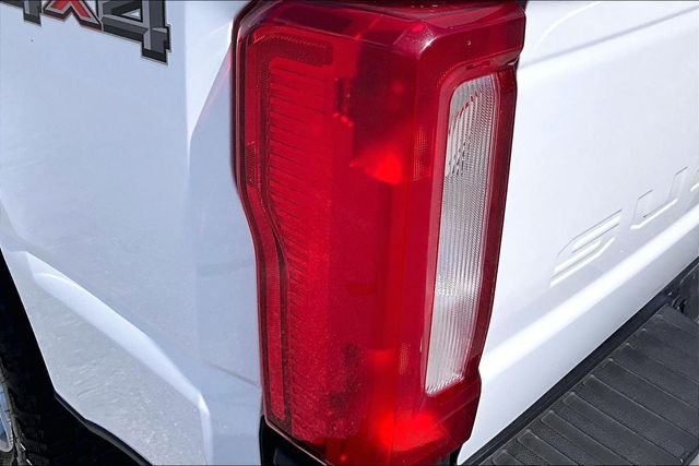 Used 2025 Oxford White Ford XLT image 52