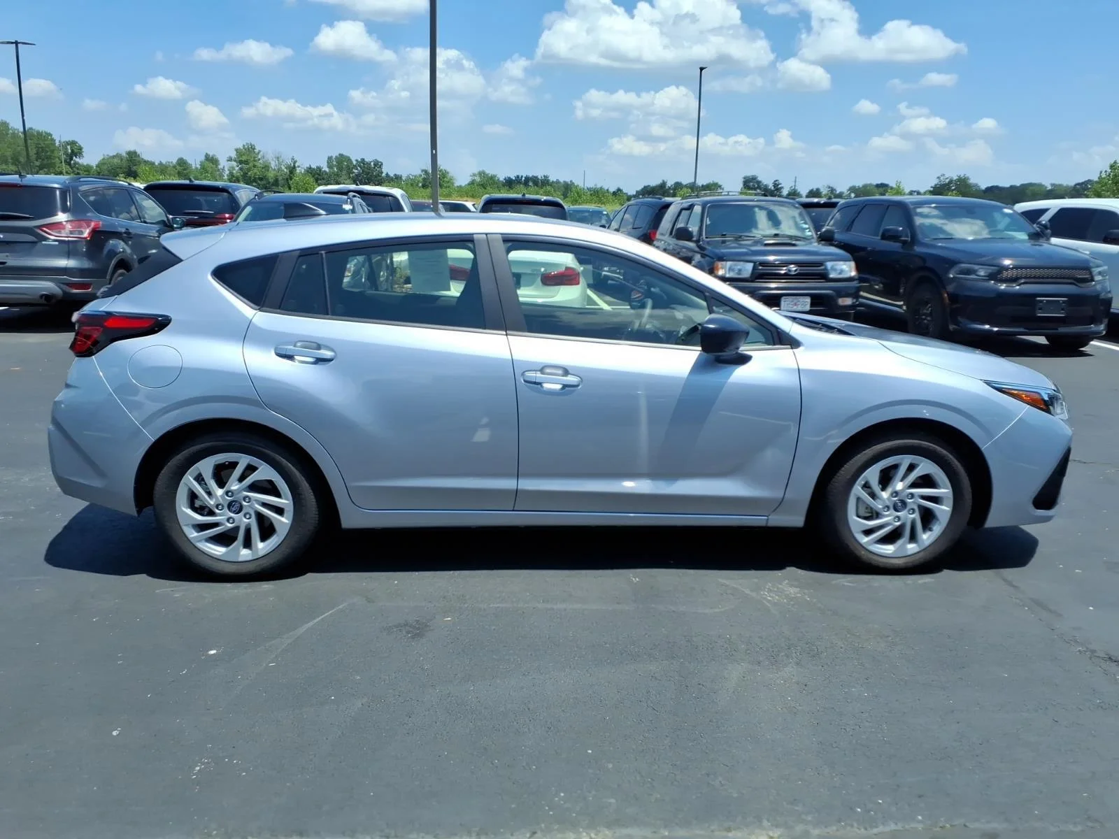 Used 2025 Ice Silver Metallic Subaru SEDAN image 28
