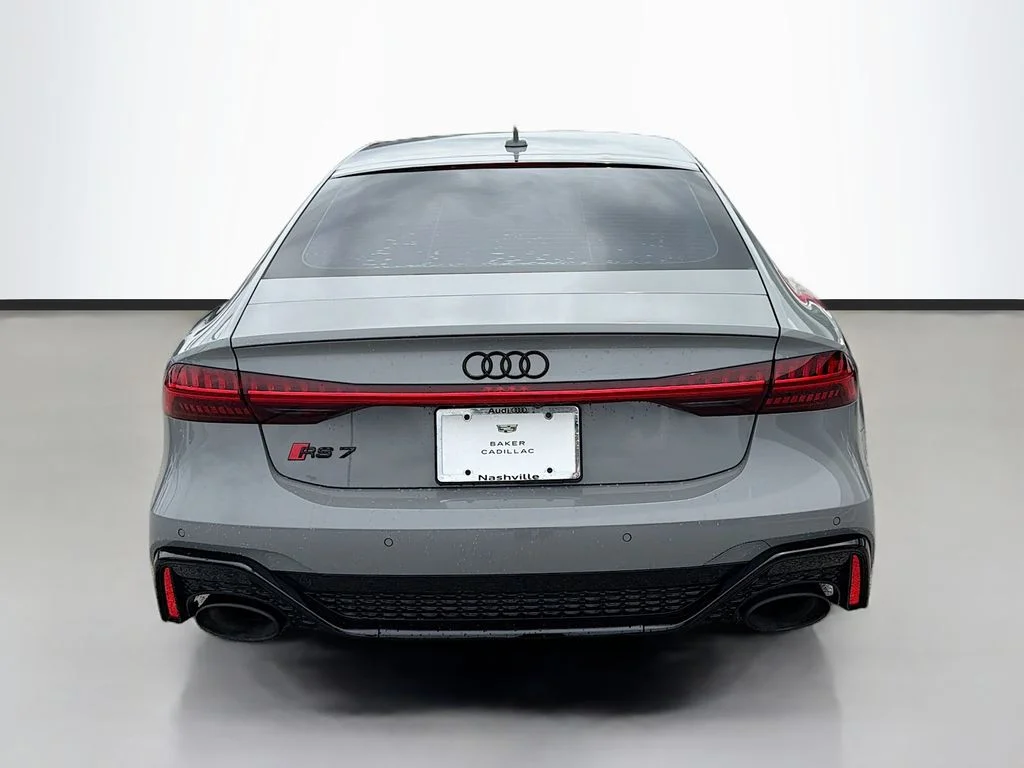 Used 2022  Audi 4.0T image 6