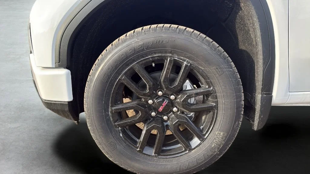 New 2026 Summit White GMC Elevation image 19