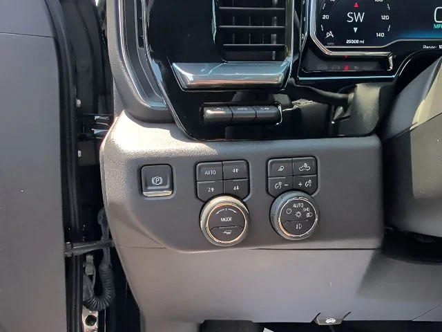Used 2025 Black Chevrolet High Country image 24