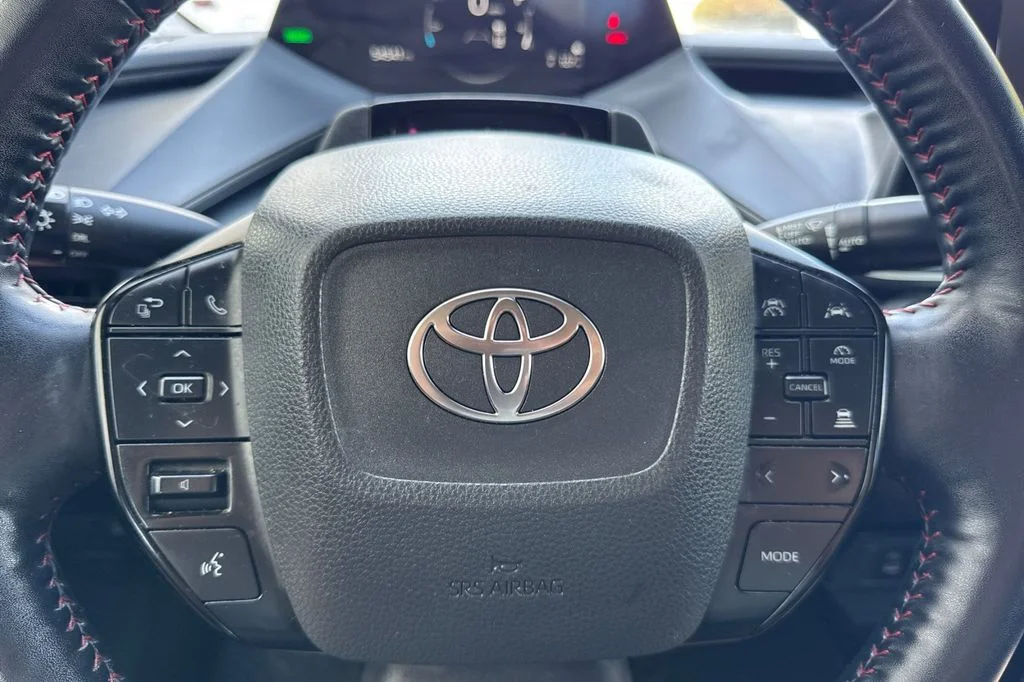Used 2026  Toyota SE image 27