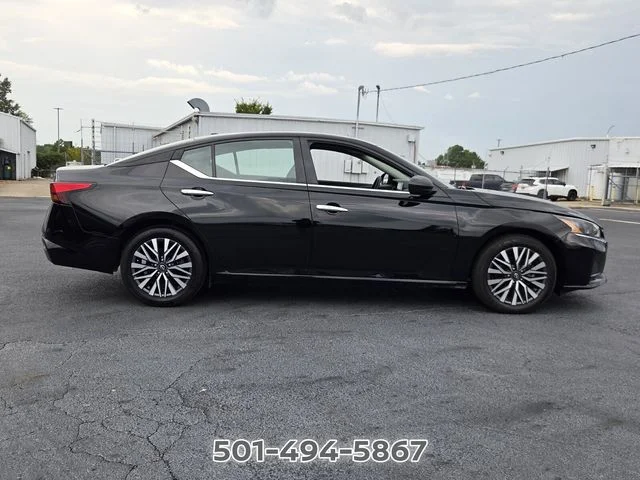Used 2025 Black Nissan 2.5 SV image 6