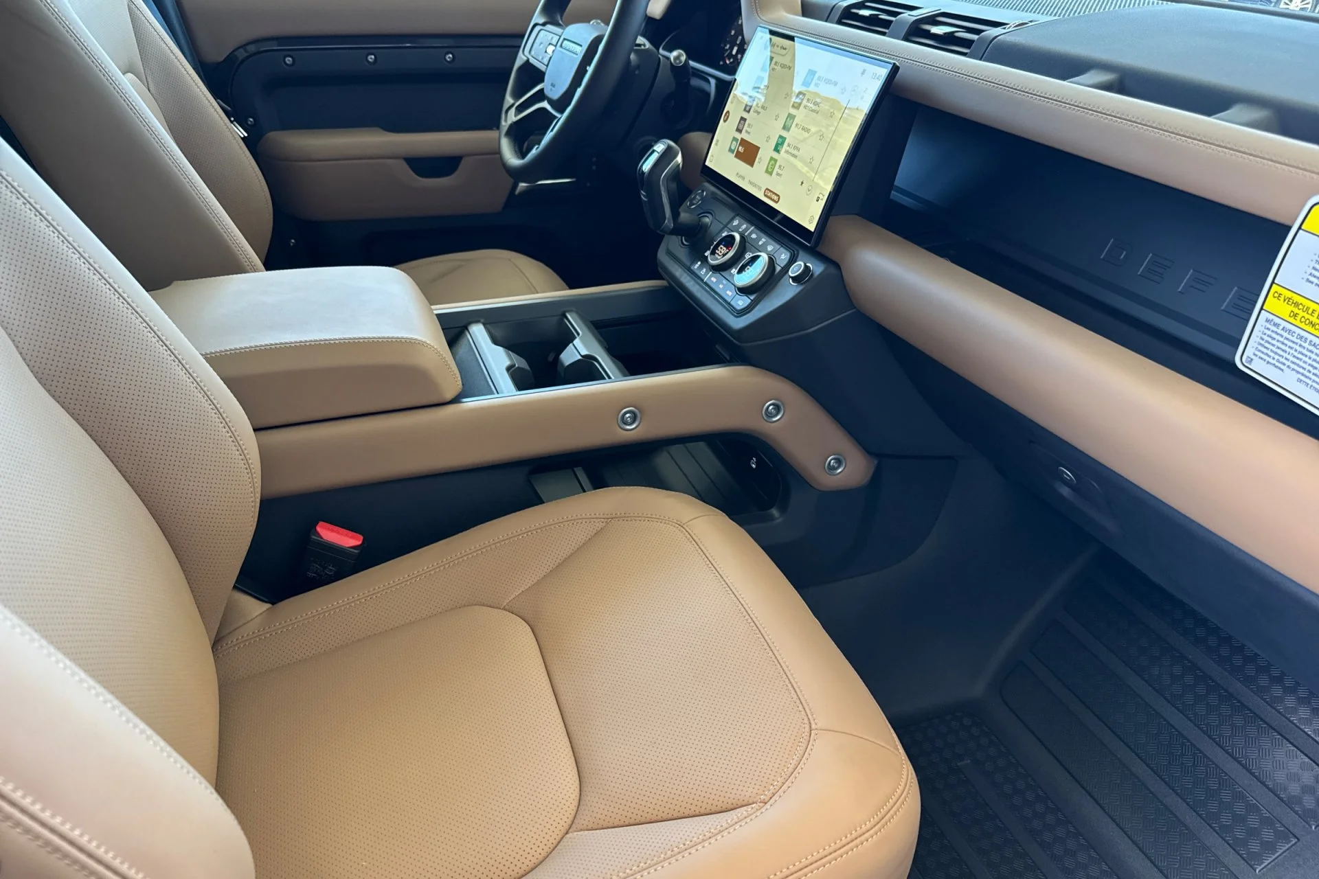 New 2026 Carpathian Grey Land Rover X-Dynamic SE image 19