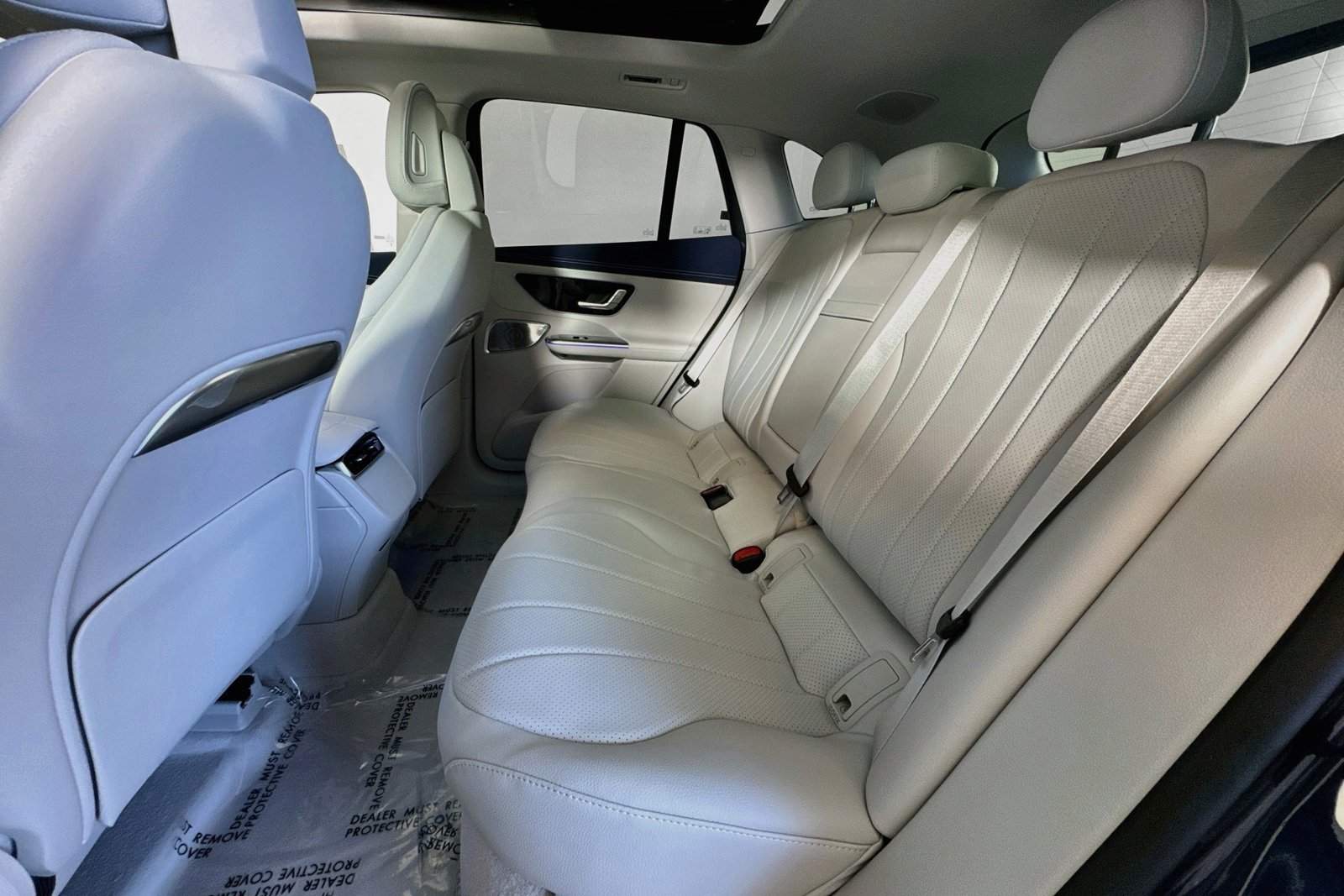 New 2027 Twilight Blue Metallic Mercedes-Benz EQE 320+ image 22