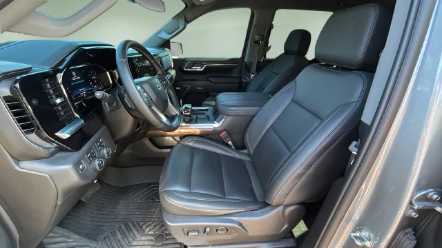 Used 2024 Gray Chevrolet RST image 18