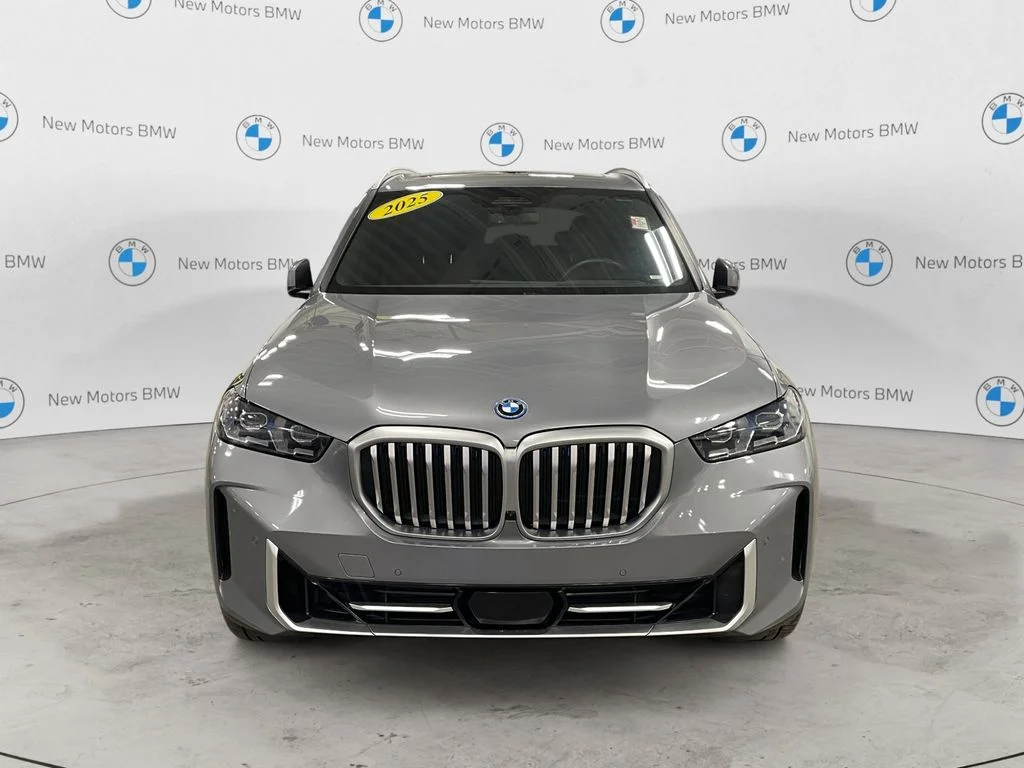 Used 2025 Gray Metallic BMW xDrive50e image 8