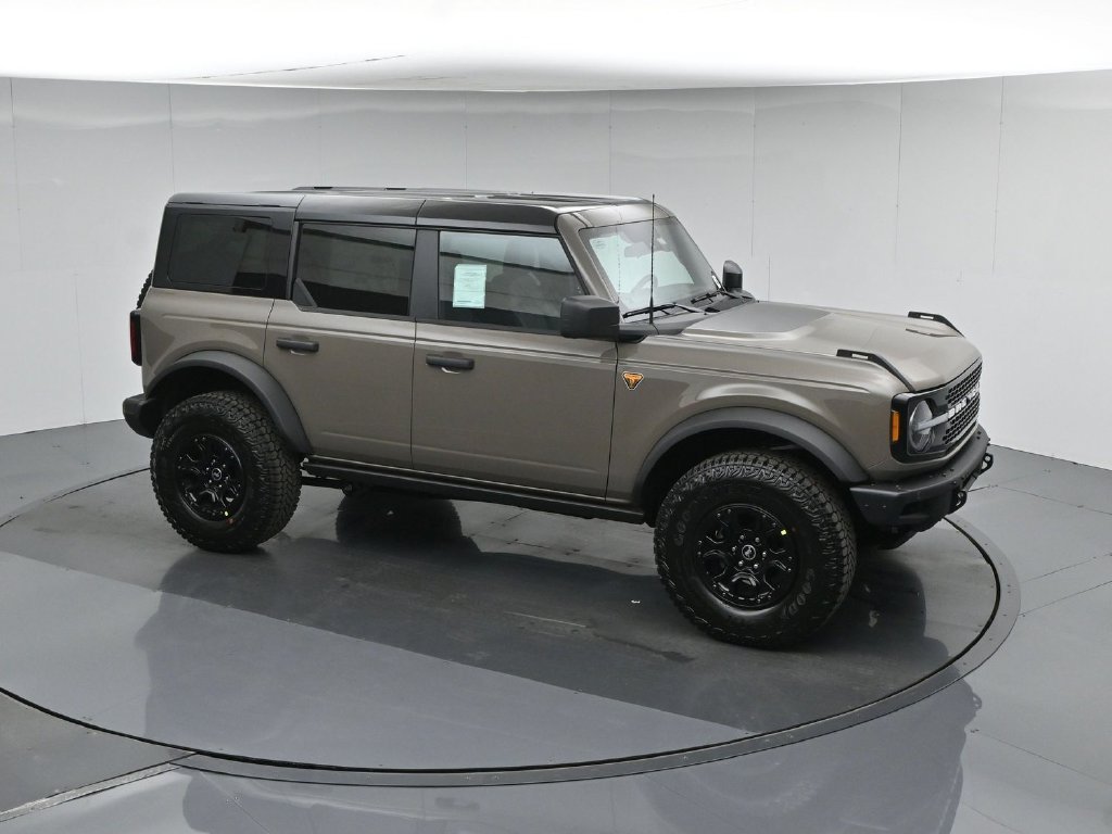 New 2026 Marsh Gray Ford Badlands image 42