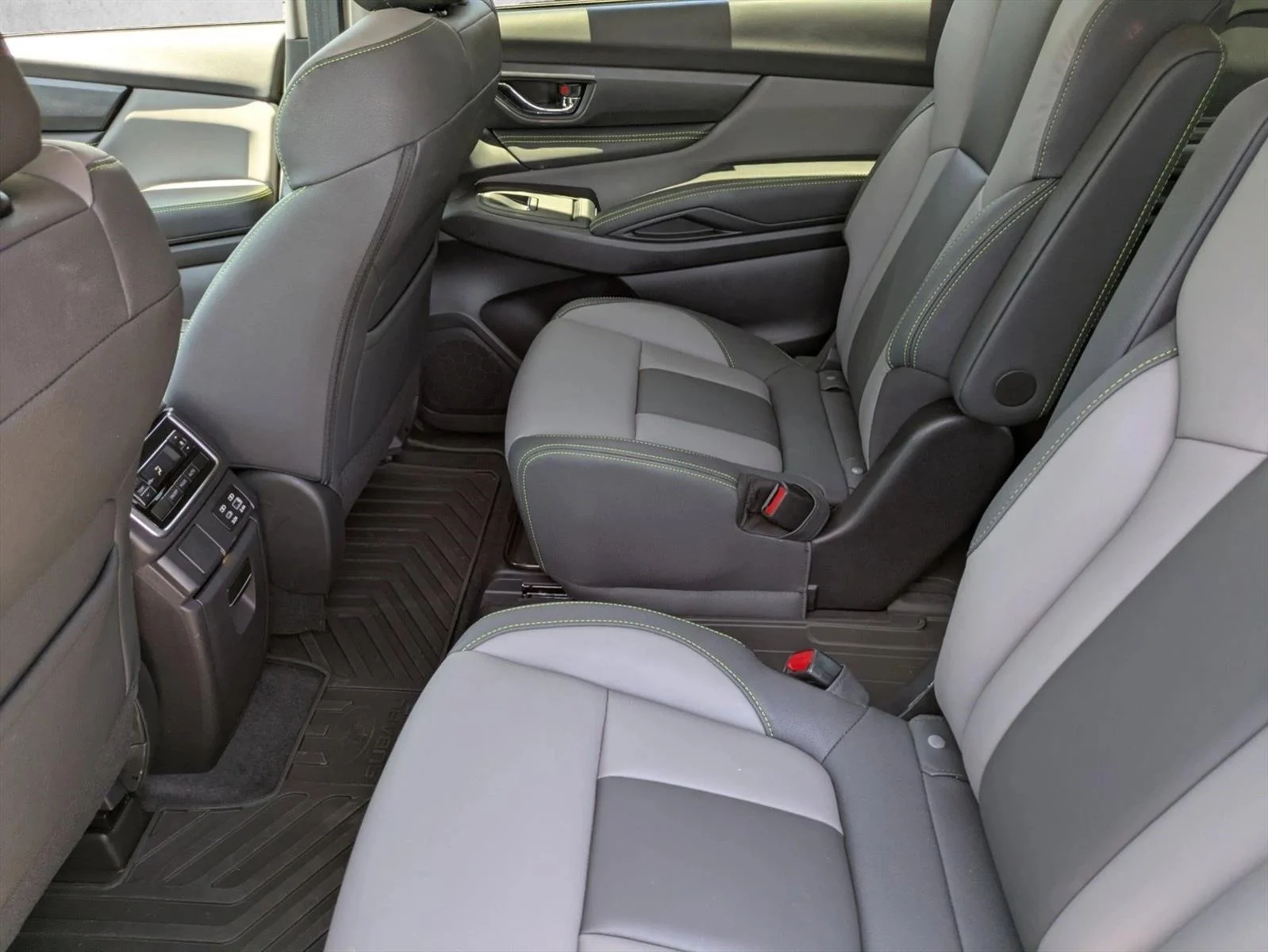 Used 2025 Autumn Green Metallic Subaru Onyx Edition image 19