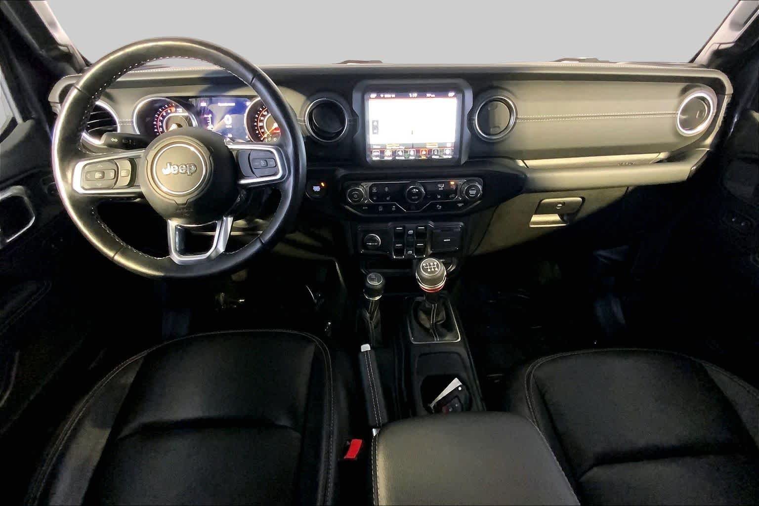 Used 2022 Granite Crystal Metallic Clearcoat Jeep Unlimited Sahara image 16