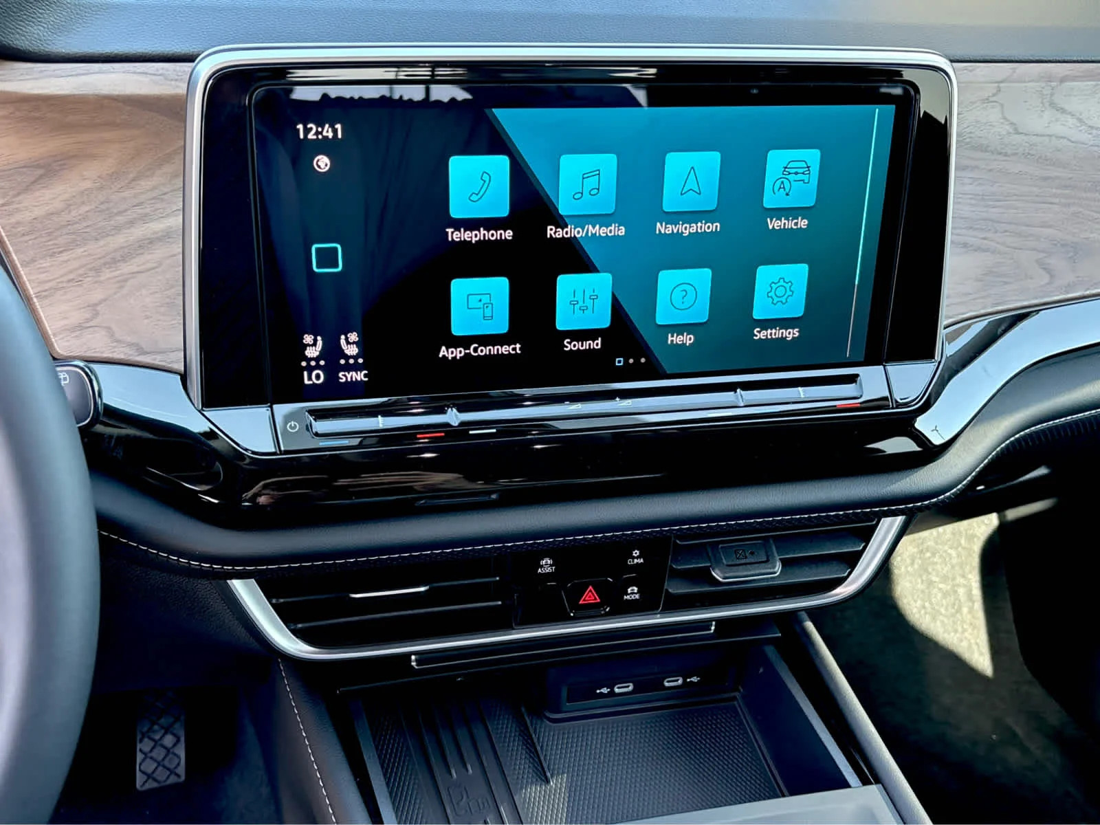 New 2026 DEEP BLACK Volkswagen 2.0T SE image 12