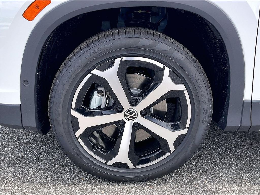 2026 Volkswagen Tiguan SE - Photo 8