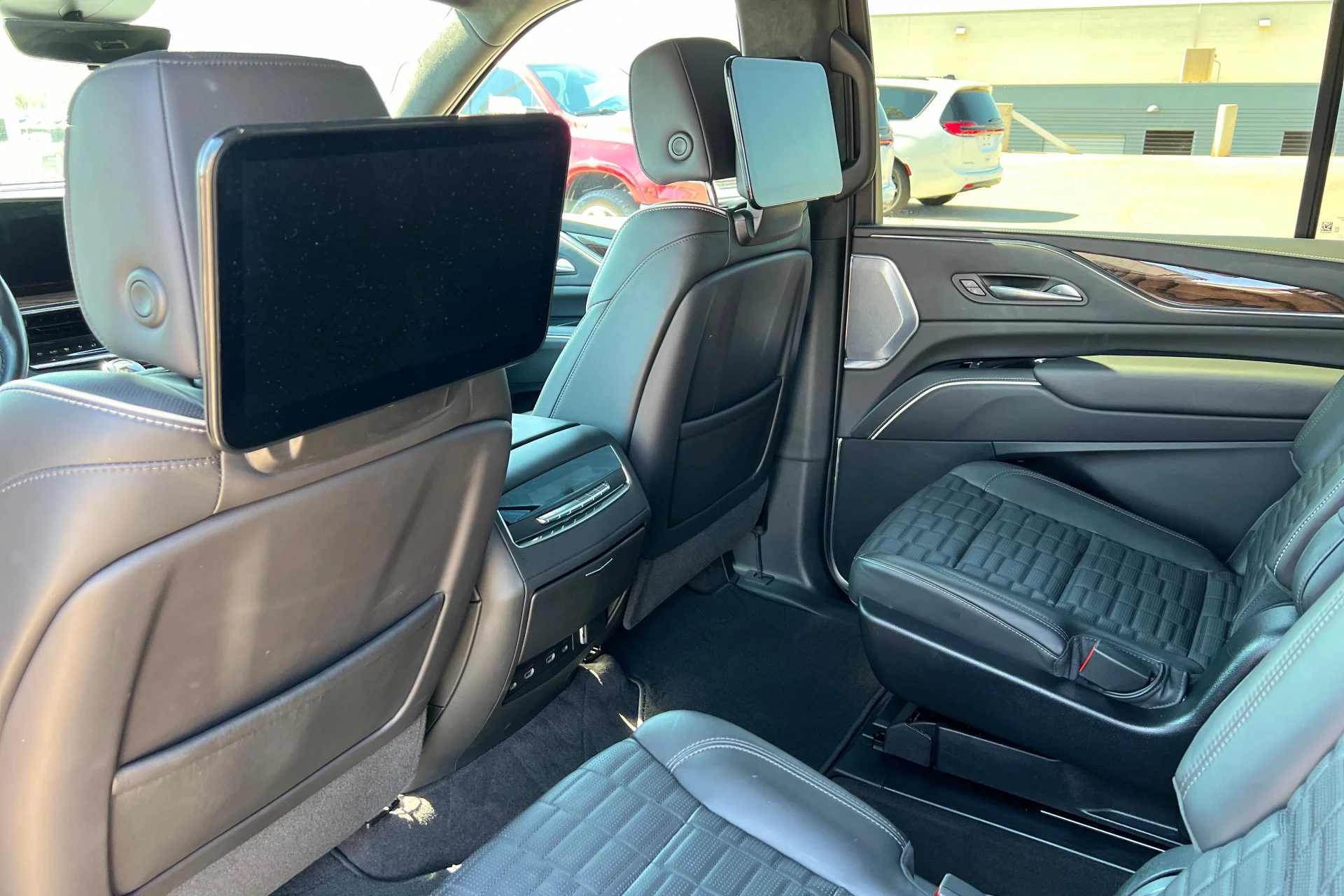 2024 Cadillac Escalade ESV Premium Luxury Platinum - Photo 19