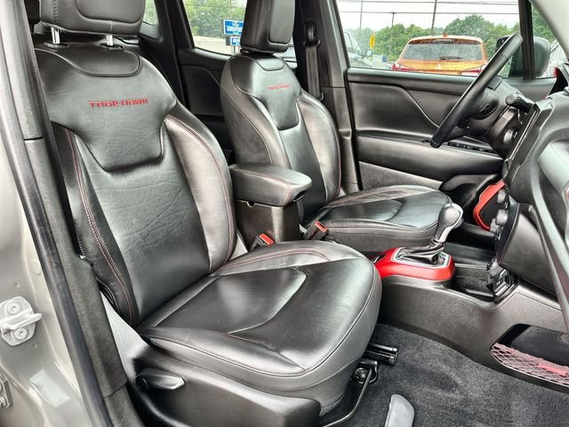 Used 2021 Gray Jeep Trailhawk image 27