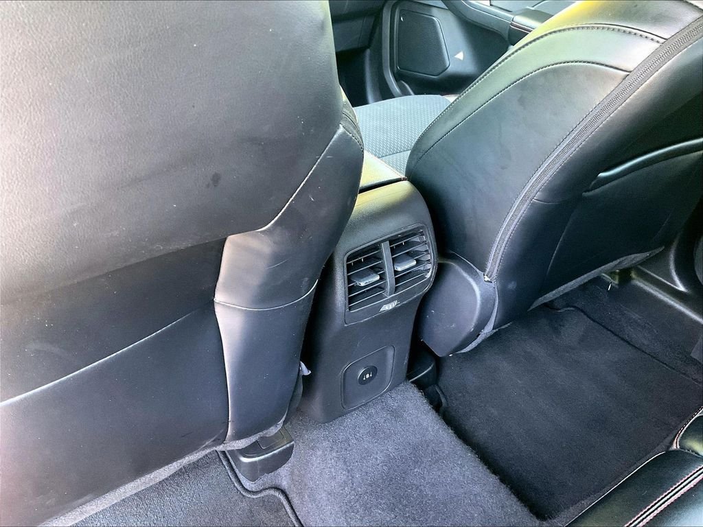 Used 2025 Silver Ford ST-Line image 28