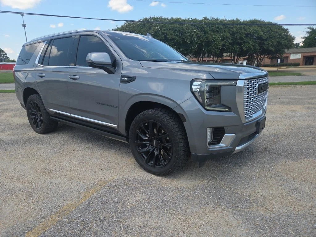 Used 2021 Gray GMC Denali image 23