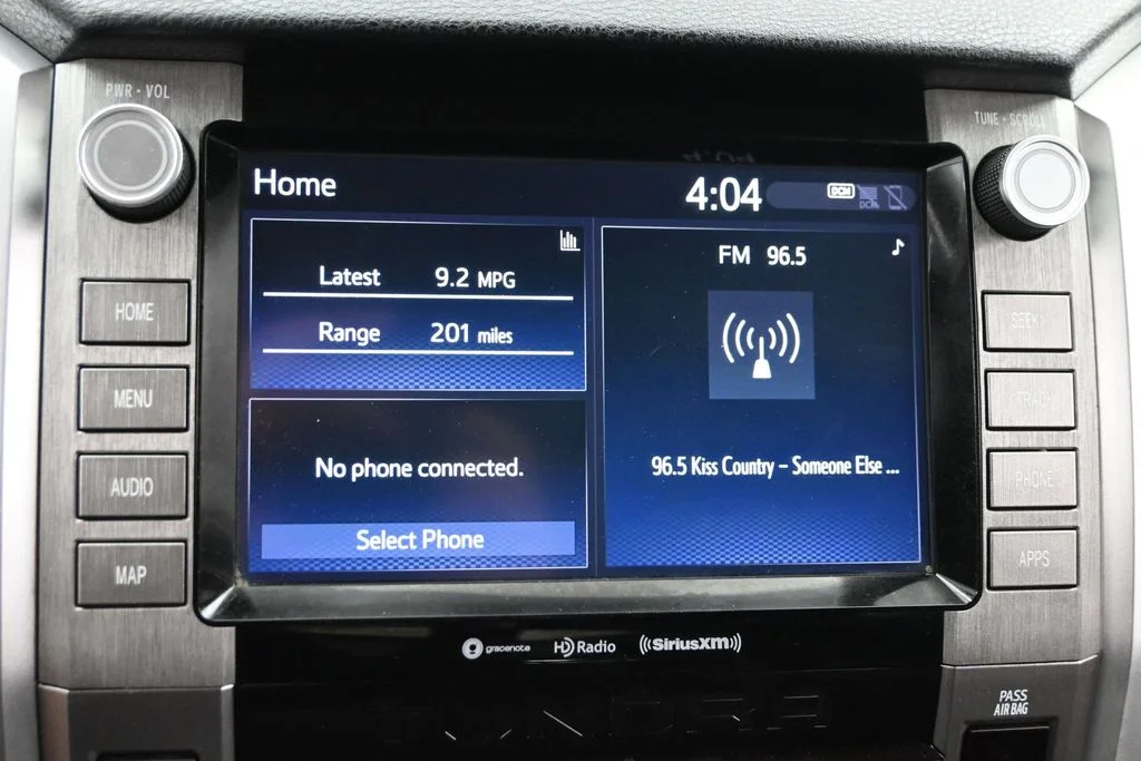 Used 2020 White Toyota SR5 image 19